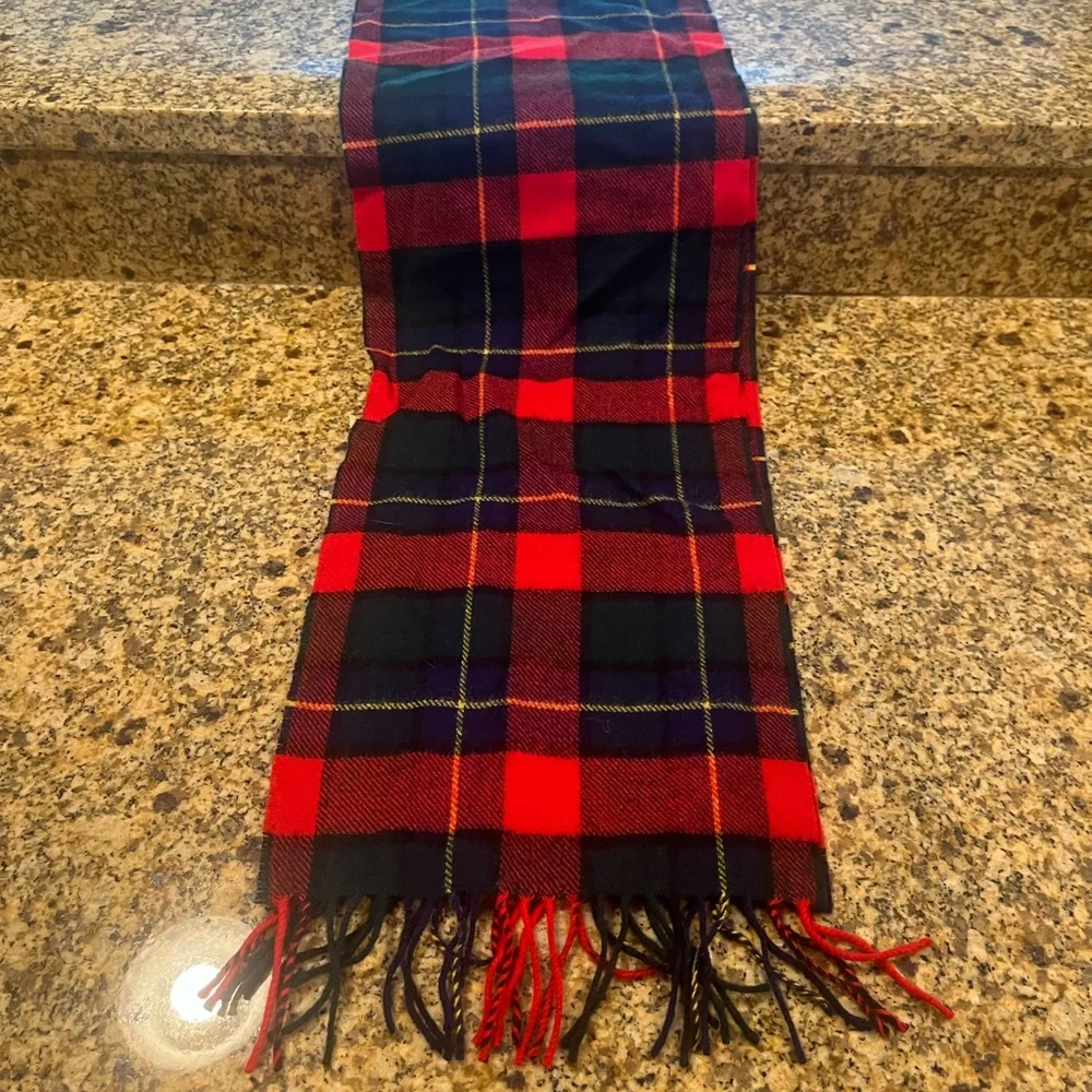 Vintage Glencroft Country Wear Red Tartan Plaid Wool Scarf Made Great Britain